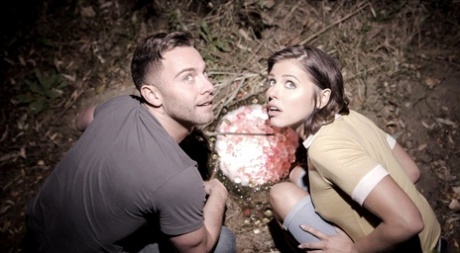 ГЛАЗА В НЕБЕ - ПАРА, ПОХИЩЕННАЯ ИНОПЛАНЕТЯНАМИ И ЗАСТАВЛЕННАЯ СНИМАТЬСЯ В ЖИВОМ СЕКСЕ картинка 4