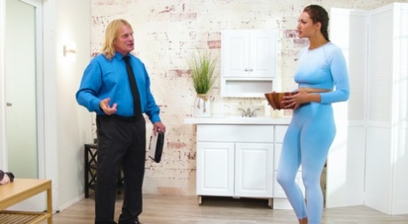 Счастливому Домовладельцу причитается арендная плата, Сцена 01 картинка 1