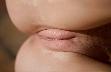 Восхитительные красотки в бикини занимаются чувственным лесбийским сексом на открытом воздухе картинка 8