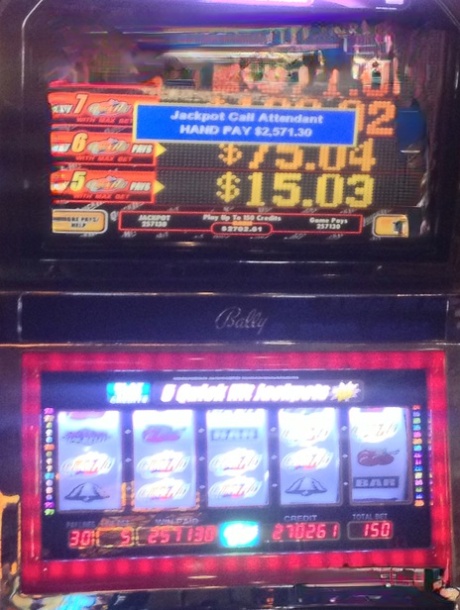 Откровенные снимки сексуальной милфы Евы Нотти, присутствующей на ХХХ-конференции картинка 10