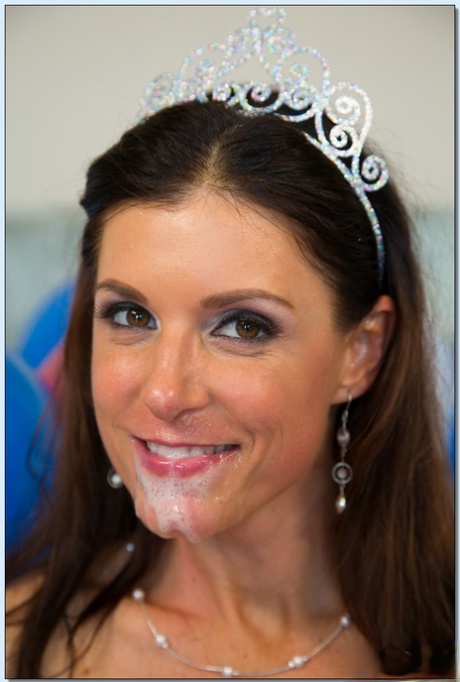 Похотливая мамаша Индия Саммер получает массаж лица после жесткого траха картинка 16