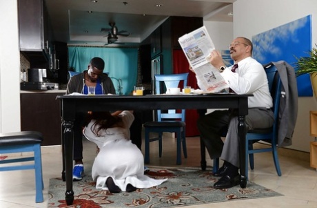 В межрасовом сексе участвует милфа-пума с большими сиськами Джанет Мейсон картинка 4