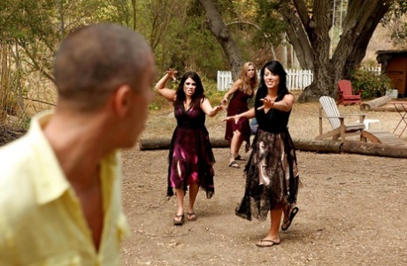 Красотка с большой грудью Алексис Бриз занимается диким жестким анальным сексом картинка 5