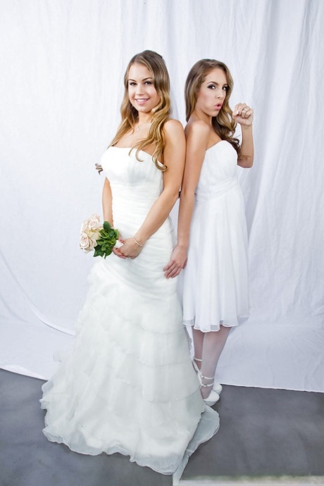 Порнозвезды Кендалл Кайден и Кимми Грейнджер занимаются лесбийским сексом после свадьбы картинка 3