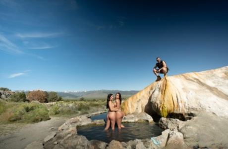 Аххх, нет ничего лучше секса на свежем воздухе, особенно когда ты картинка 3