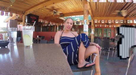 Грудастая Оливия Остин получает массивную порцию спермы в пизду и пьет сперму из стакана картинка 1