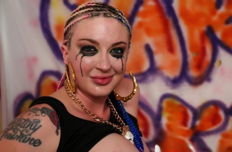 Лея Фалькон, Кейт Кеннеди, Оливия Остин и Кошачья пижама трахаются картинка 2