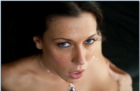 Рэйчел Старр с большими сиськами обожает большие члены в реальном жестком порно. картинка 15