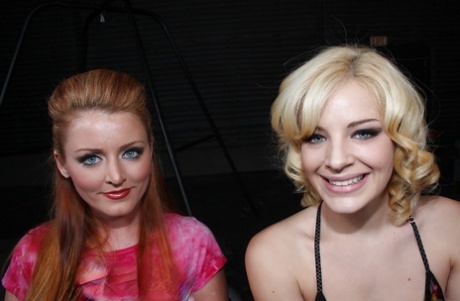 Сексуальную Элли Энн унижают и заставляют трахаться в БДСМ-бондаже картинка 1