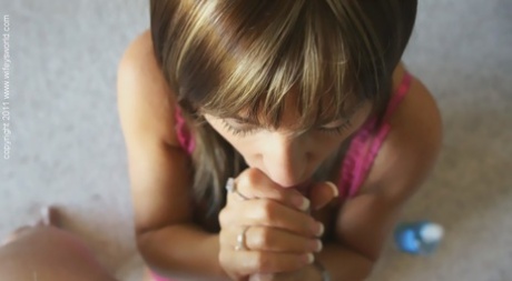 Похотливая жена получает сперму в рот после жесткого траха картинка 12